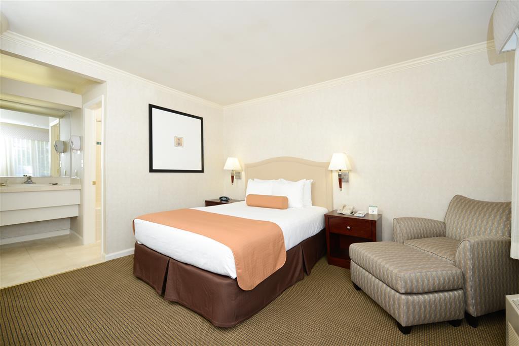 Best Western Plus Riviera Menlo Park Exterior photo