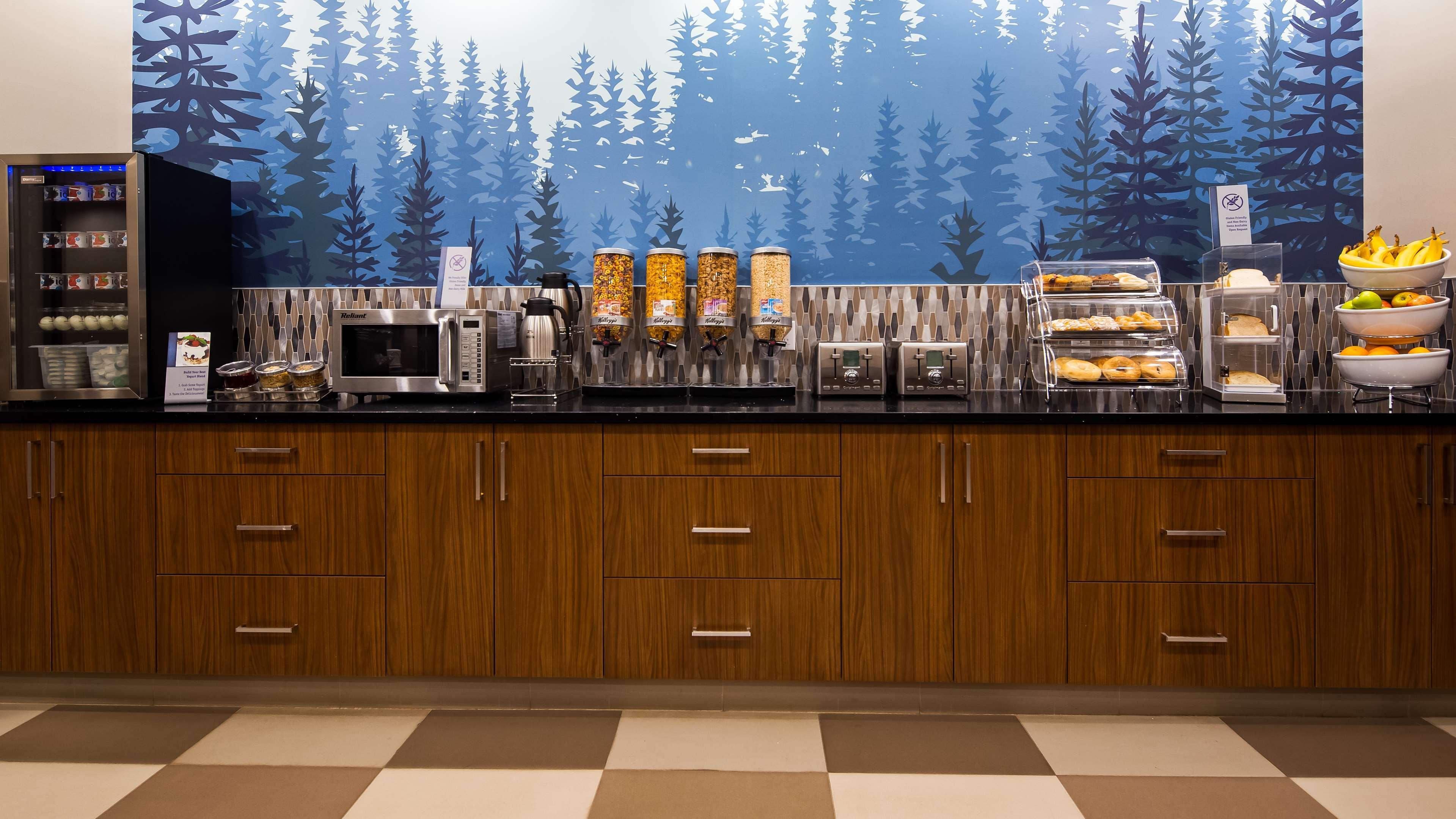Best Western Plus Riviera Menlo Park Exterior photo
