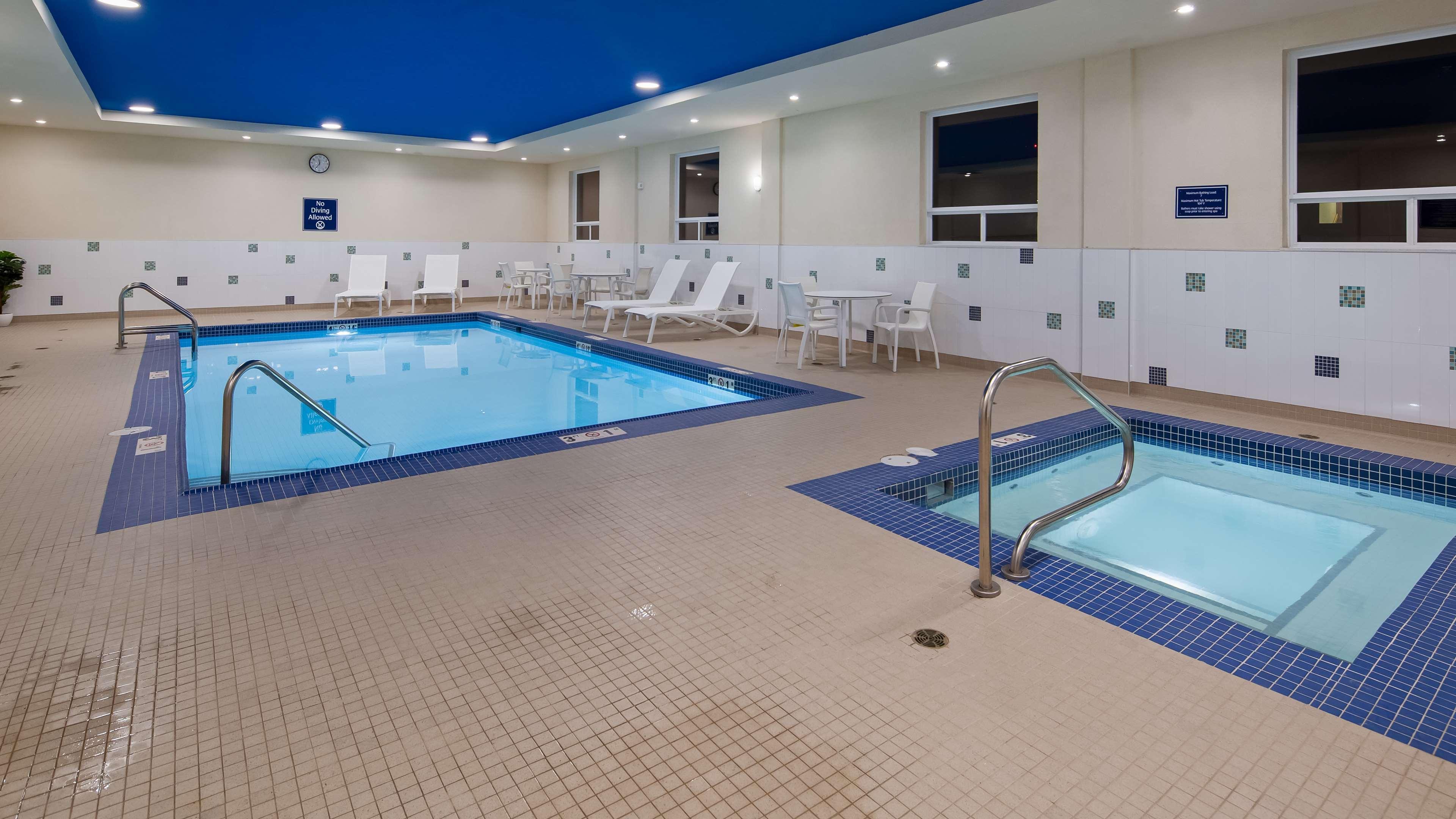 Best Western Plus Riviera Menlo Park Exterior photo