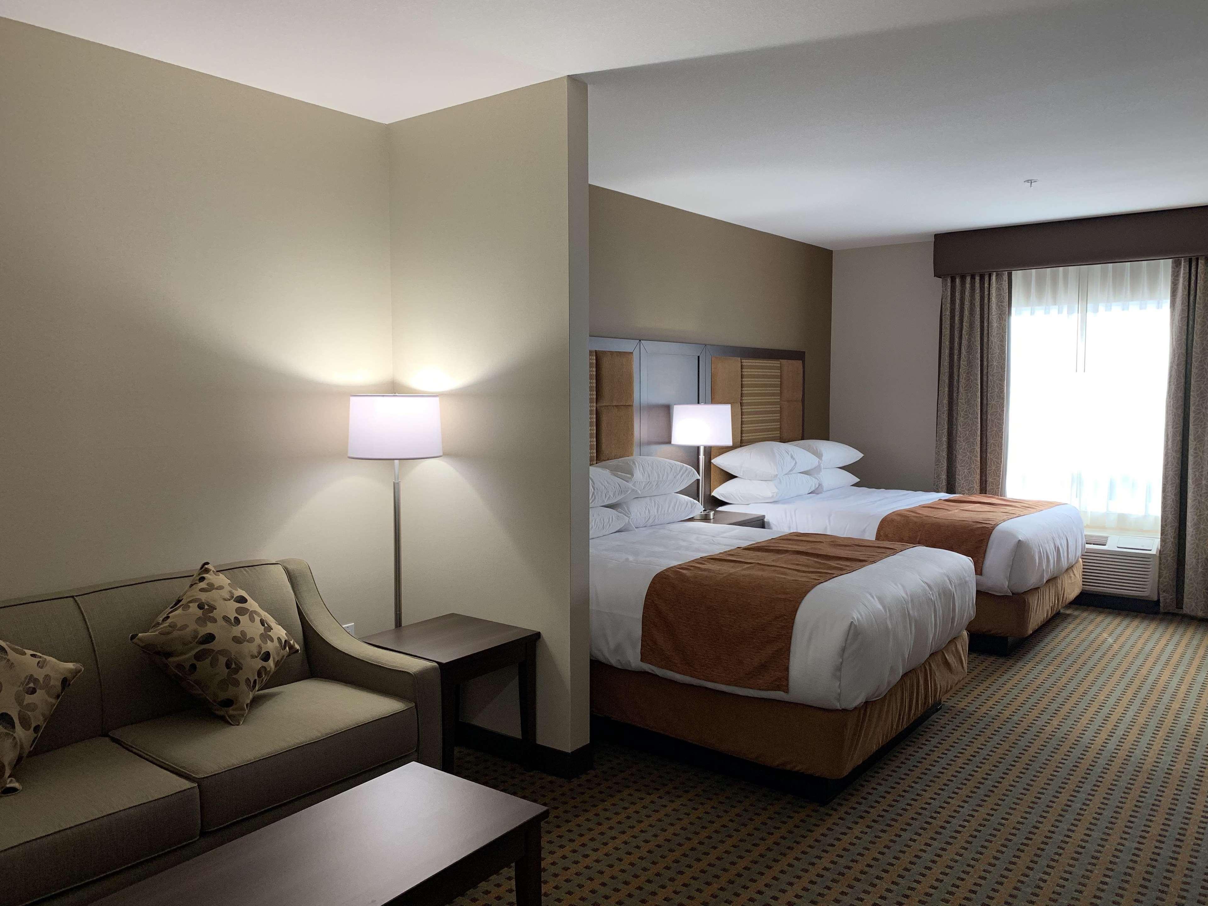 Best Western Plus Riviera Menlo Park Exterior photo