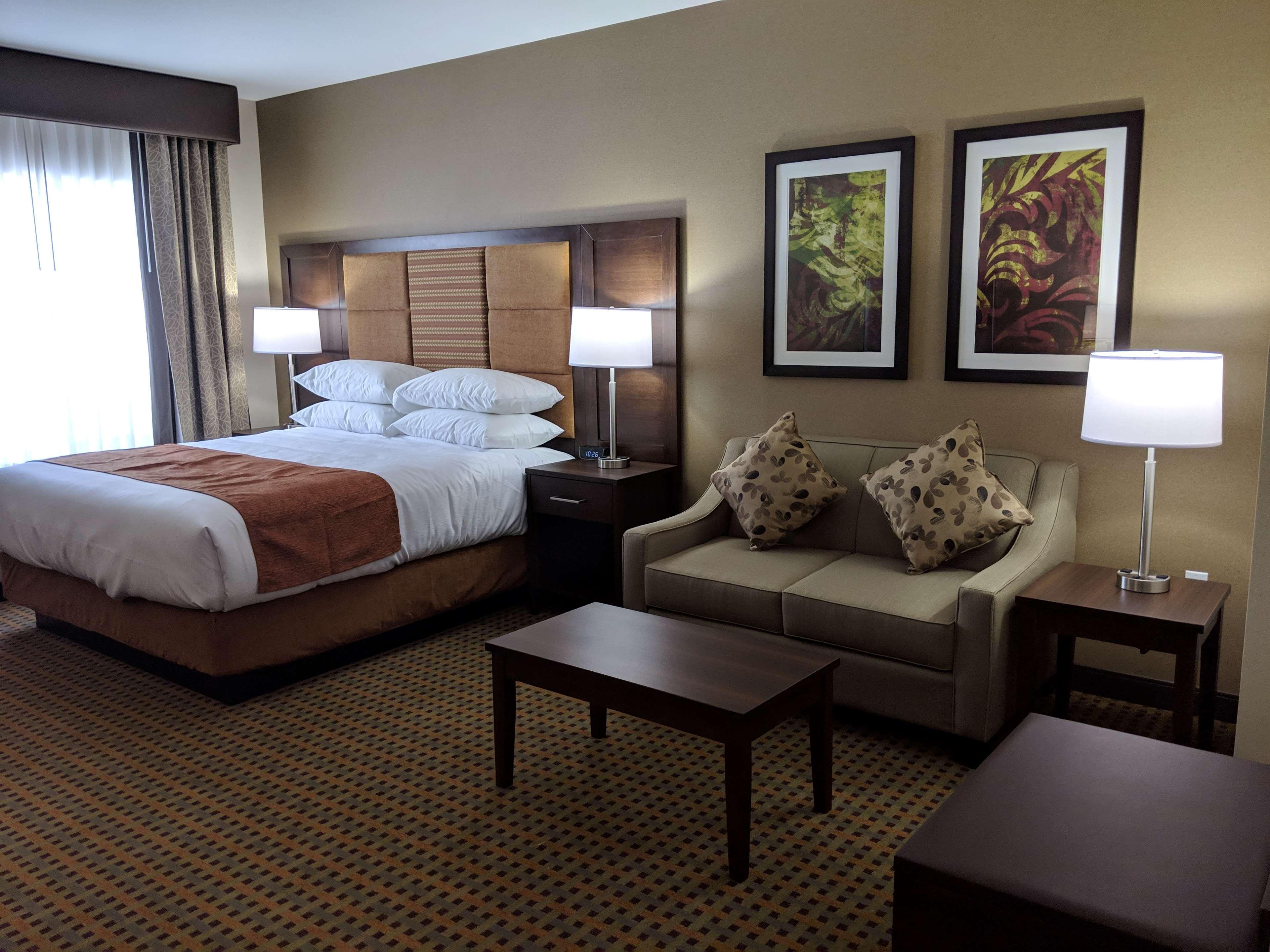Best Western Plus Riviera Menlo Park Exterior photo