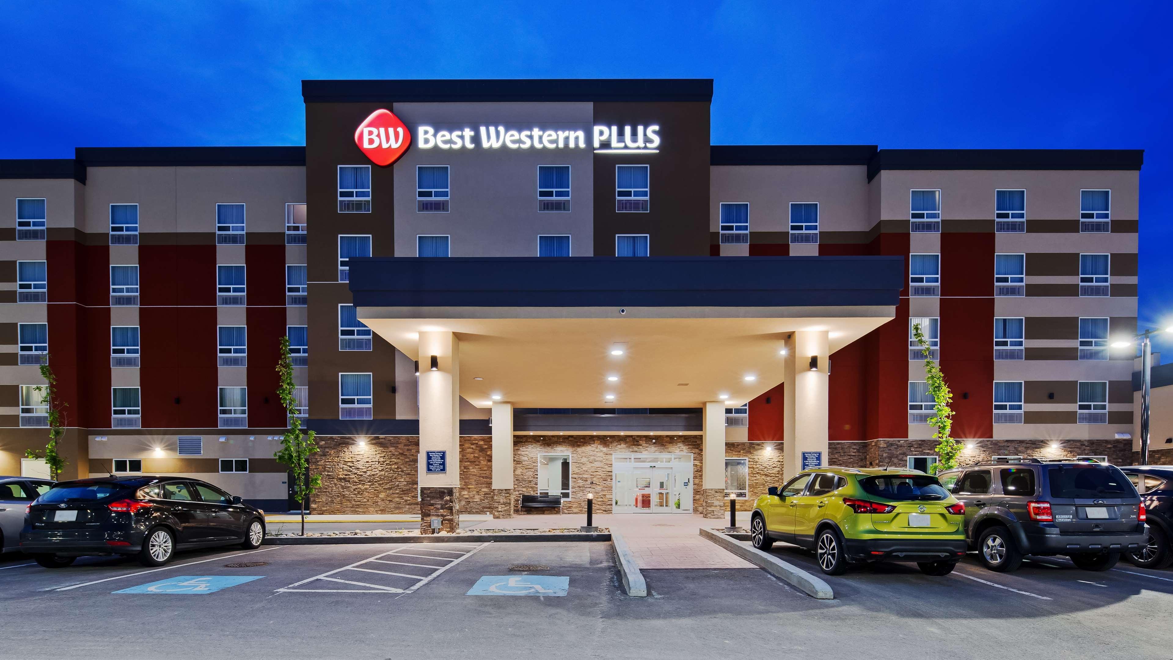 Best Western Plus Riviera Menlo Park Exterior photo