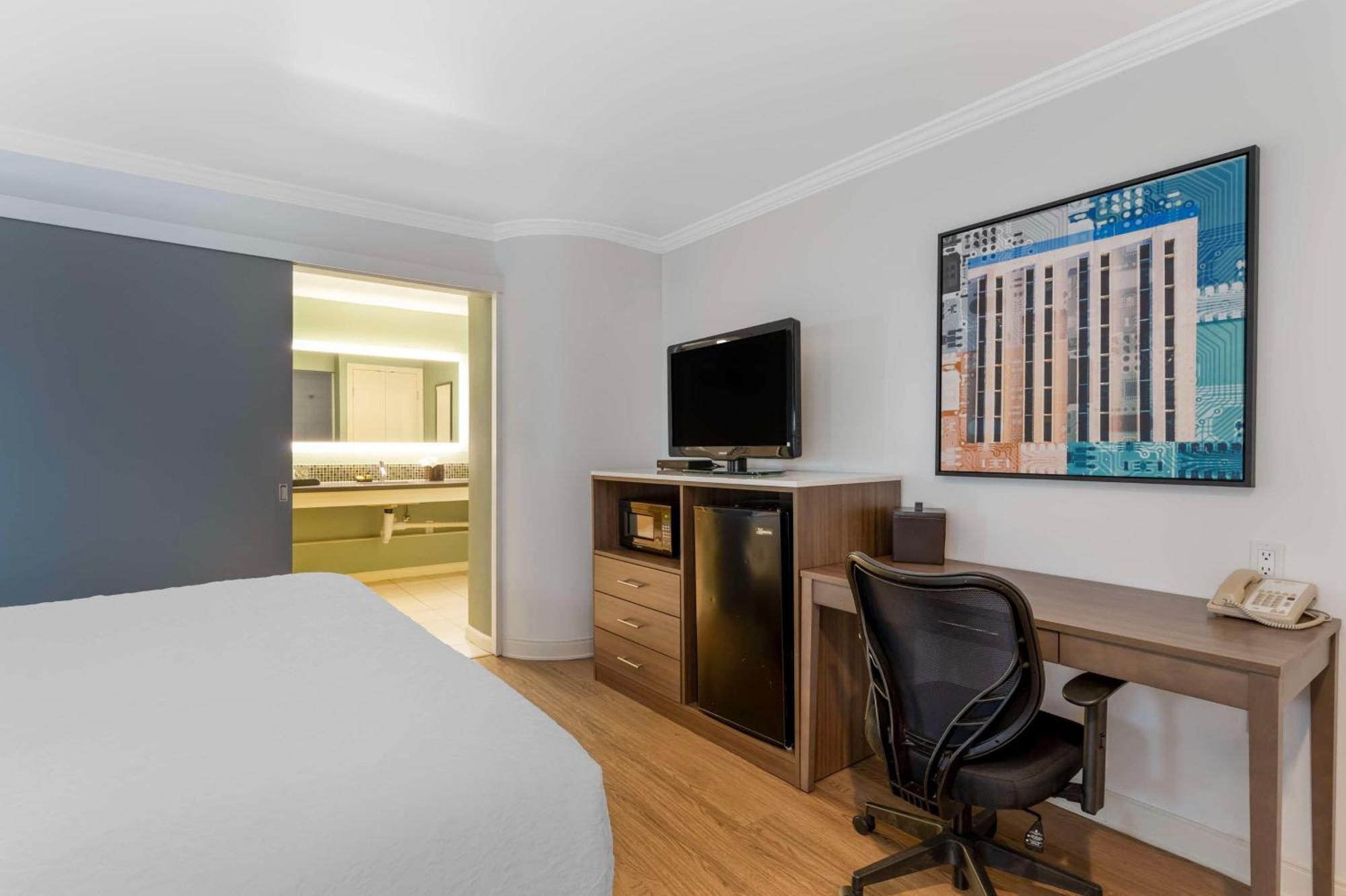 Best Western Plus Riviera Menlo Park Exterior photo