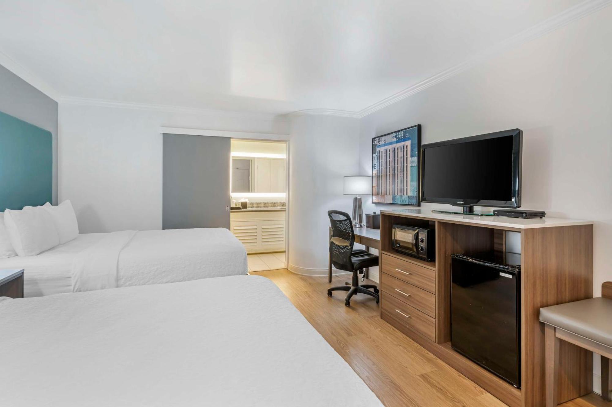 Best Western Plus Riviera Menlo Park Exterior photo