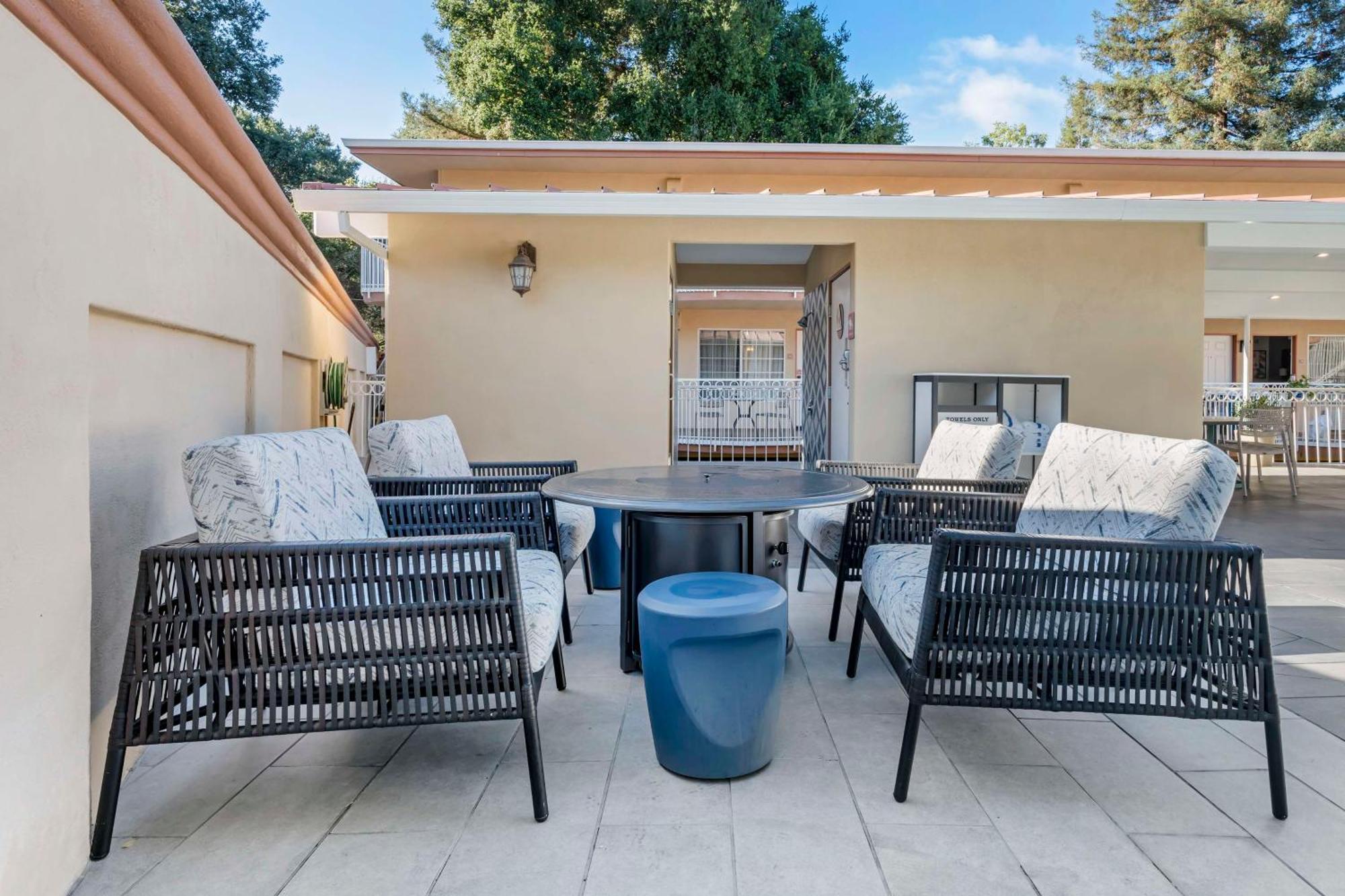 Best Western Plus Riviera Menlo Park Exterior photo